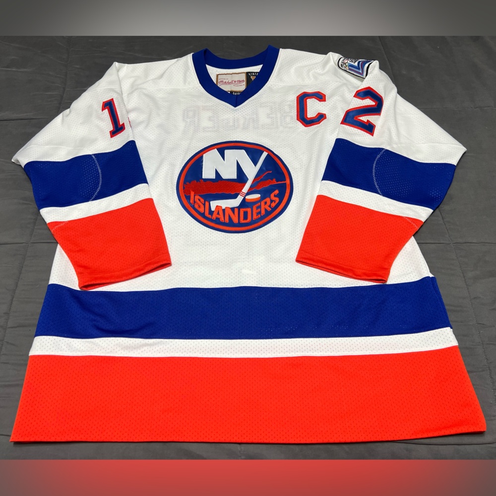 Autographs Mitchell Ness New York Islanders Team-Issue Equip Mgr Berger 1980 Cup
